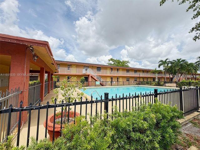 101 NE 41st St E74, Oakland Park, FL 33334