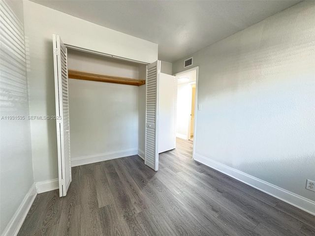 101 NE 41st St E74, Oakland Park, FL 33334