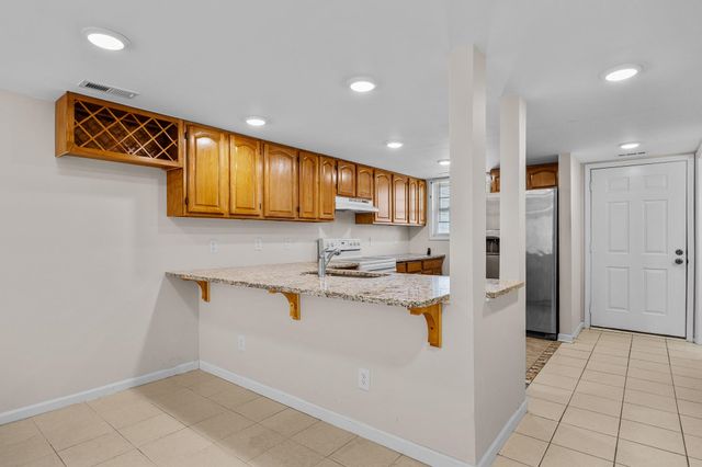 6703 Jefferson Pl Apt B2, Myrtle Beach, SC 29572