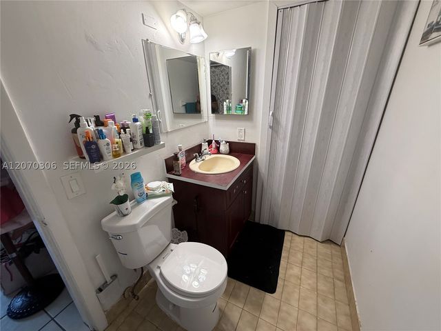 11800 SW 18th St 407-4, Miami, FL 33175
