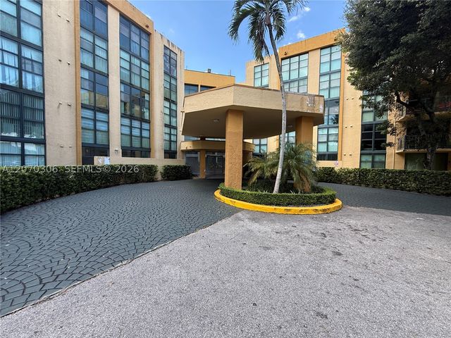 11800 SW 18th St 407-4, Miami, FL 33175