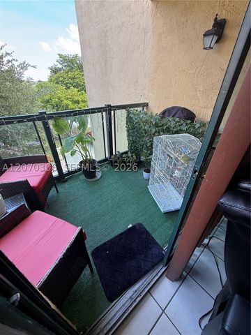 11800 SW 18th St 407-4, Miami, FL 33175