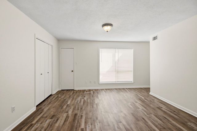 20315 Sunny Shores Drive B, Humble, TX 77346