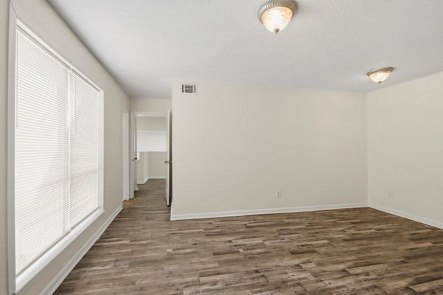 20315 Sunny Shores Drive B, Humble, TX 77346
