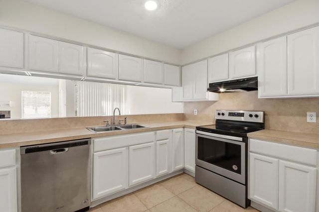 20315 Sunny Shores Drive B, Humble, TX 77346