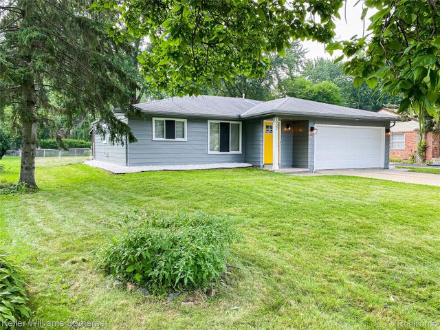 1907 Kirkton Drive, Troy, MI 48083