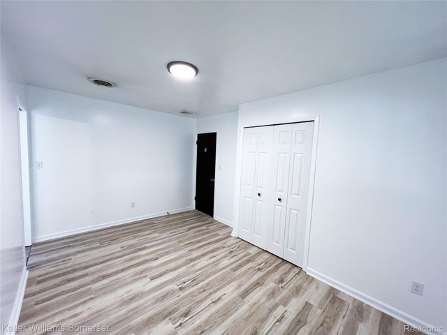 1907 Kirkton Drive, Troy, MI 48083