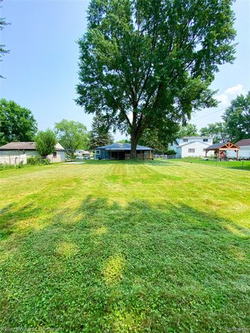 1907 Kirkton Drive, Troy, MI 48083