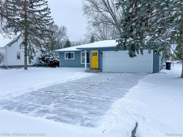 1907 Kirkton Drive, Troy, MI 48083