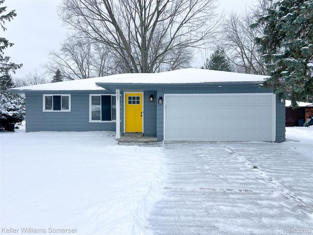 1907 Kirkton Drive, Troy, MI 48083