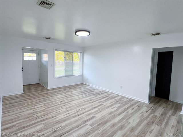 1907 Kirkton Drive, Troy, MI 48083