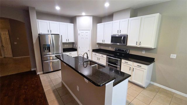 10279 NEWMINSTER LOOP, Ruskin, FL 33573