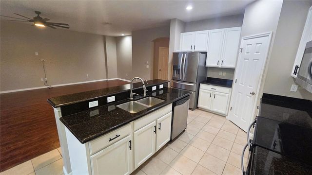 10279 NEWMINSTER LOOP, Ruskin, FL 33573