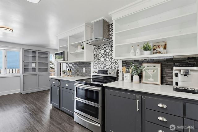 914 S 30th Place, Renton, WA 98055