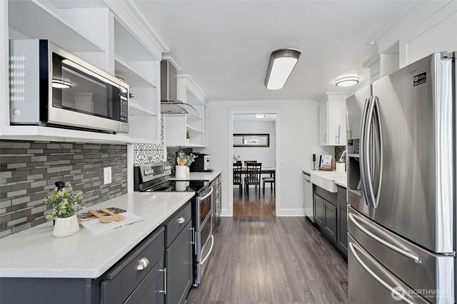 914 S 30th Place, Renton, WA 98055