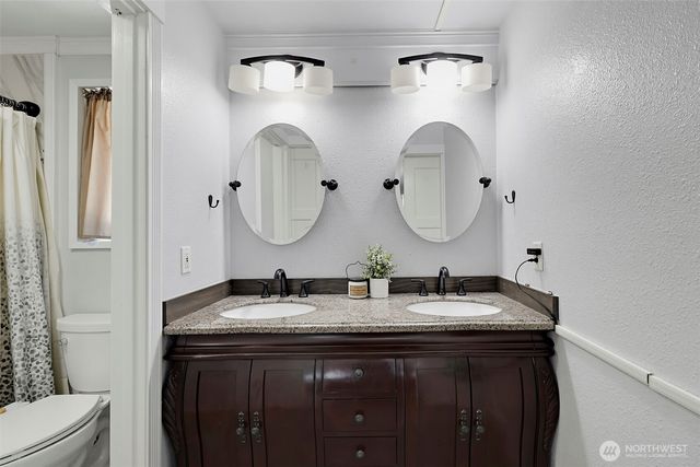 914 S 30th Place, Renton, WA 98055