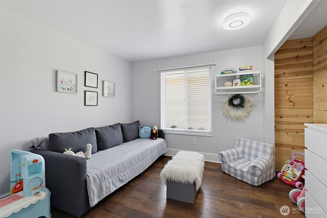 914 S 30th Place, Renton, WA 98055
