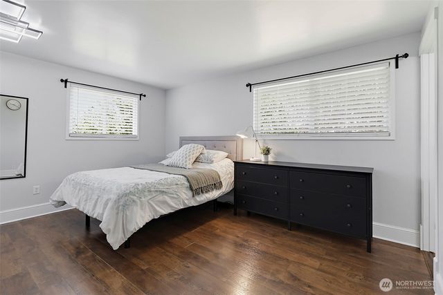 914 S 30th Place, Renton, WA 98055