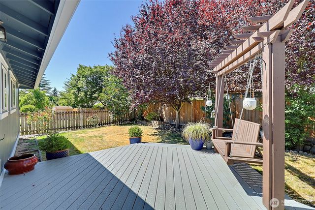 914 S 30th Place, Renton, WA 98055