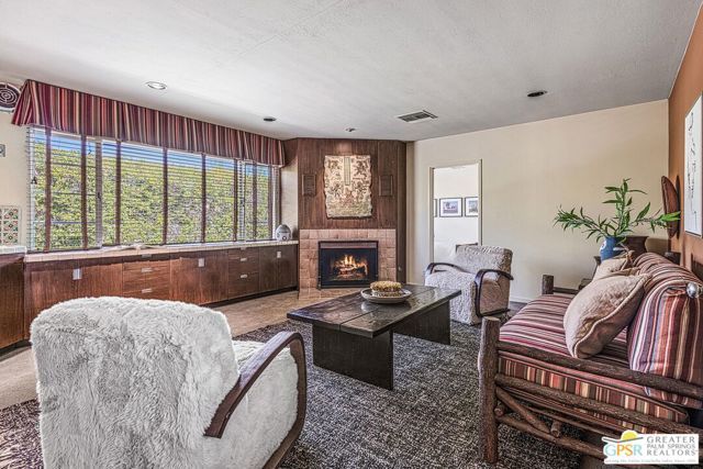 1850 Smoke Tree Lane, Palm Springs, CA 92264