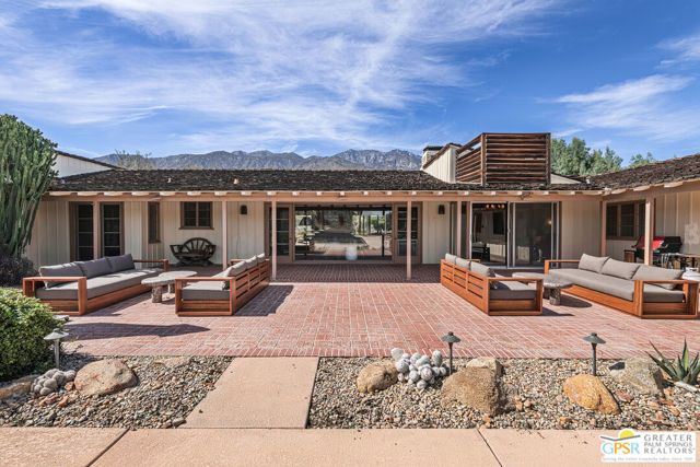 1850 Smoke Tree Lane, Palm Springs, CA 92264