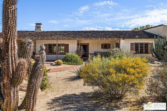 1850 Smoke Tree Lane, Palm Springs, CA 92264