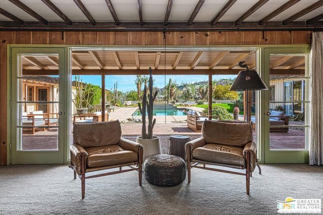 1850 Smoke Tree Lane, Palm Springs, CA 92264