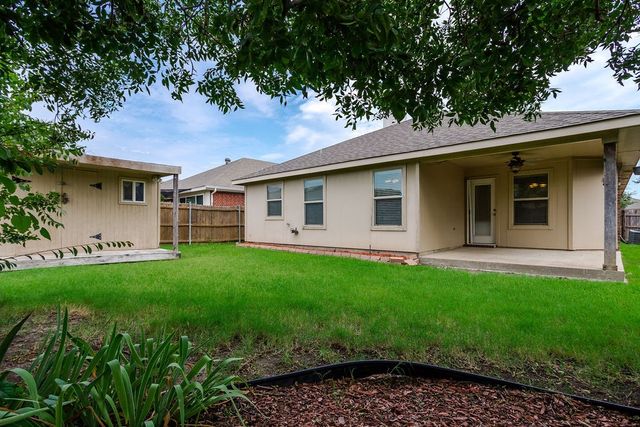 2011 Stagecoach Trail, Heartland, TX 75126