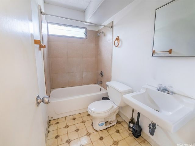 731 Amana Street 303, Honolulu, HI 96814