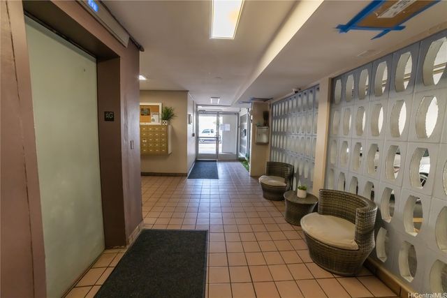 731 Amana Street 303, Honolulu, HI 96814