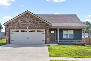 454 Irish Hills Drive, Clarksville, TN 37042