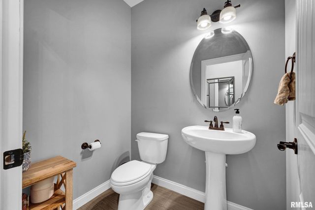 6218 W Clairemont Court, Edwards, IL 61528