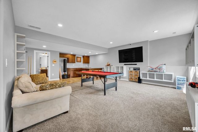 6218 W Clairemont Court, Edwards, IL 61528