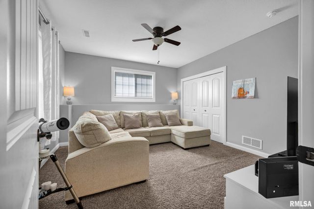 6218 W Clairemont Court, Edwards, IL 61528
