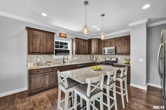 6218 W Clairemont Court, Edwards, IL 61528