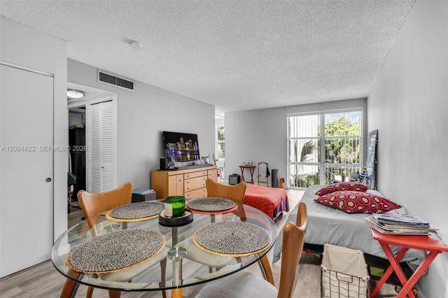17620 Atlantic Boulevard 315, Sunny Isles Beach, FL 33160