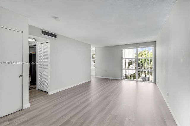 17620 Atlantic Boulevard 315, Sunny Isles Beach, FL 33160