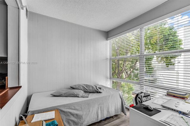 17620 Atlantic Boulevard 315, Sunny Isles Beach, FL 33160