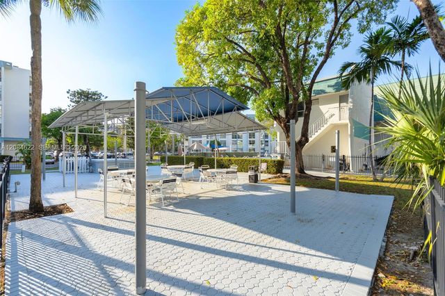 17620 Atlantic Boulevard 315, Sunny Isles Beach, FL 33160