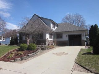 228 S Fischer Avenue, Jefferson, WI 53549
