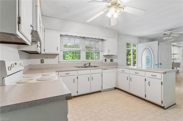 96 Anchorage DR, Newport News, VA 23602