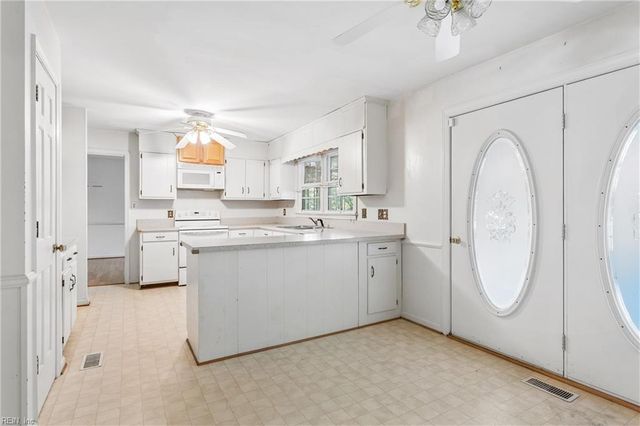 96 Anchorage DR, Newport News, VA 23602