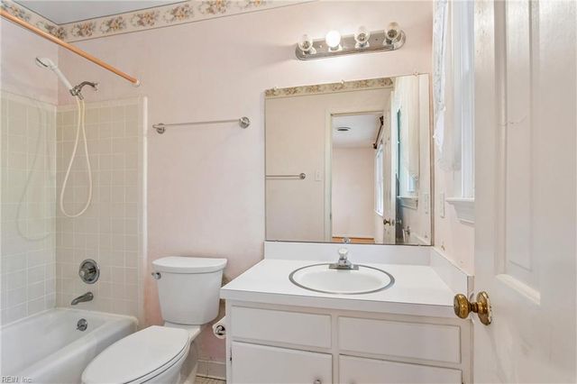 96 Anchorage DR, Newport News, VA 23602