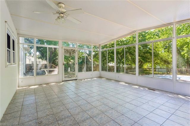 96 Anchorage DR, Newport News, VA 23602