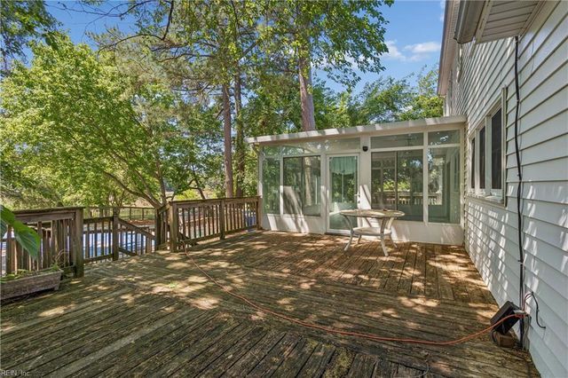 96 Anchorage DR, Newport News, VA 23602