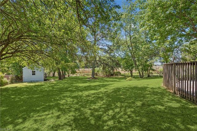 96 Anchorage DR, Newport News, VA 23602