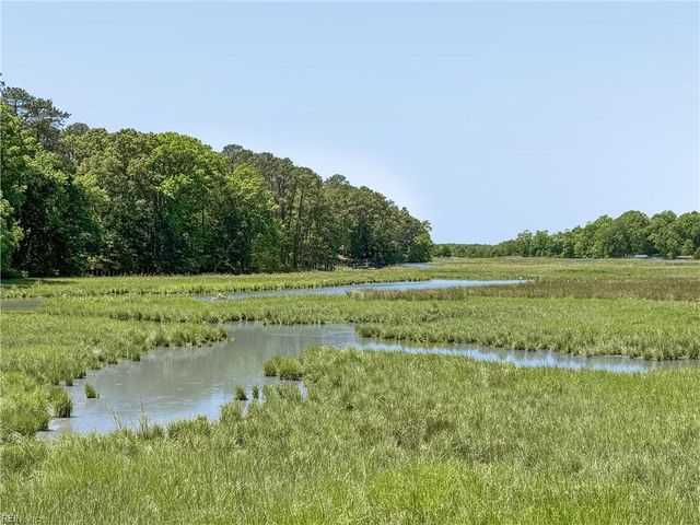 96 Anchorage DR, Newport News, VA 23602
