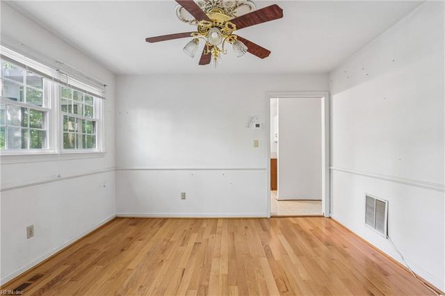 96 Anchorage DR, Newport News, VA 23602