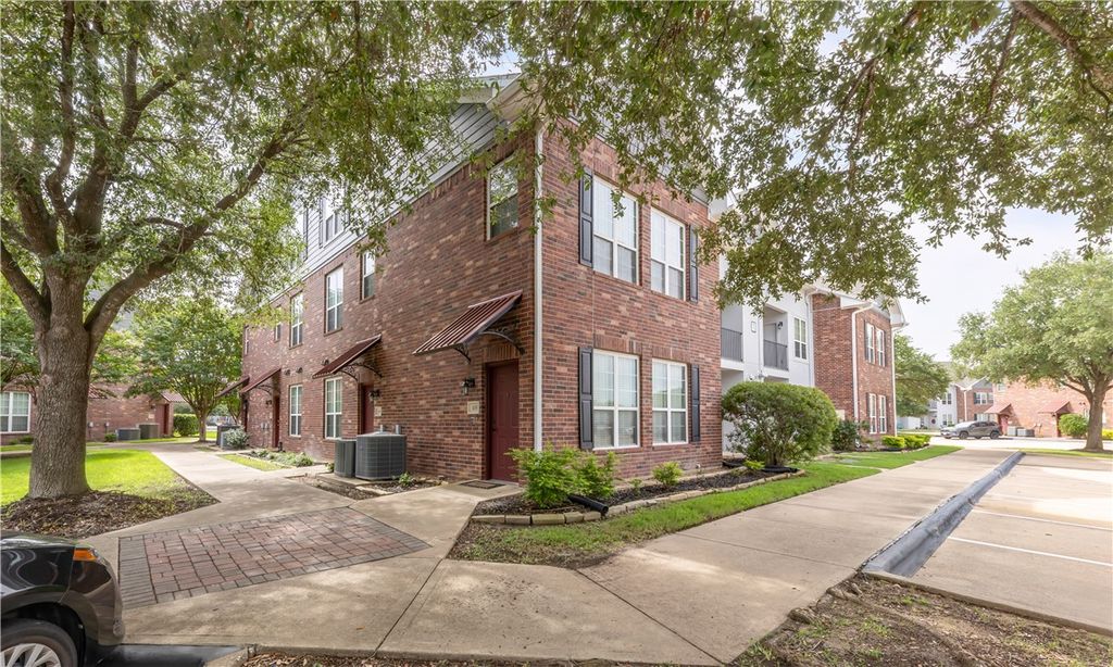 801 Luther Street W 107, College Station, TX 77840