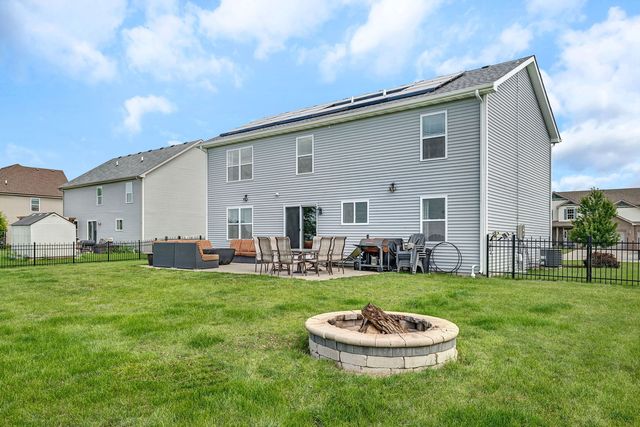 27337 W Deer Hollow Lane, Channahon, IL 60410